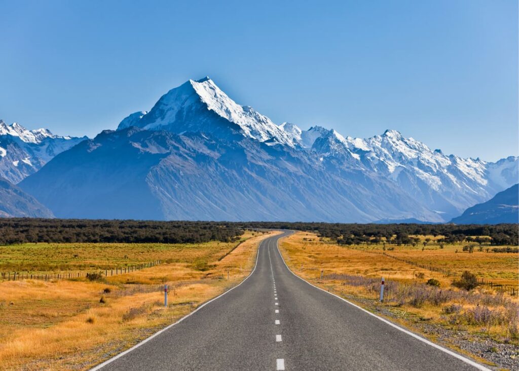 Road leading to a mountain in New Zealand