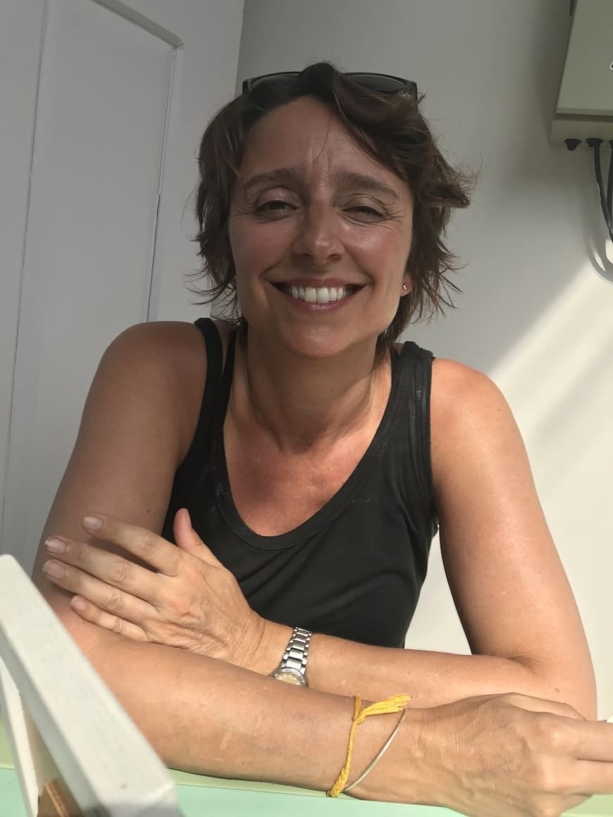 A travel blogger lets it all go and lets you look into her travel bog diary. The truth about travelling the world with two kids for a year.