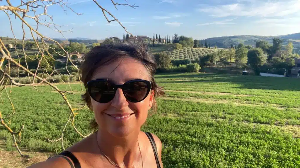 Liz Deacle, author of The Travel Bog Diaries, in San Gimignano, Tuscany Italy