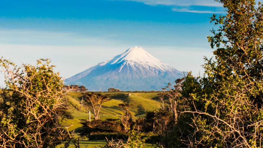 Living in Taranaki, New Zealand. 8 (Brutally Honest) Pros & Cons